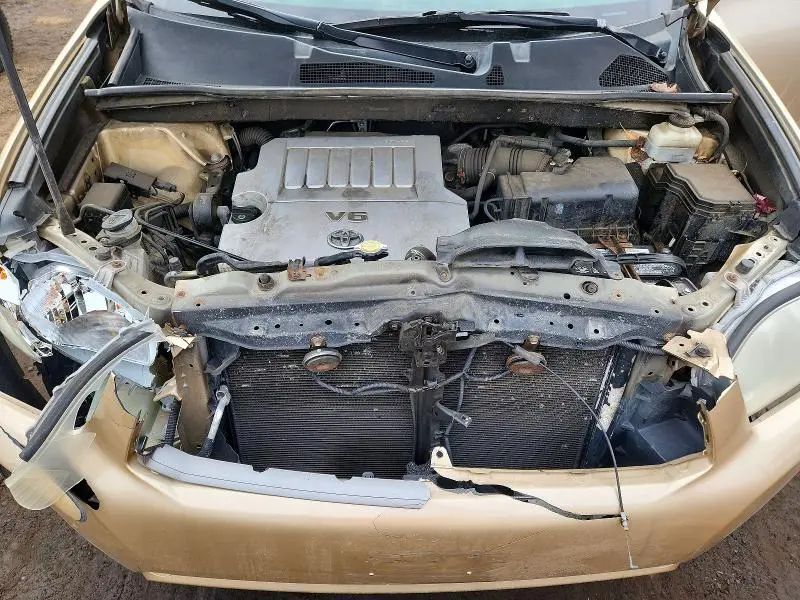 2010 TOYOTA HIGHLANDER SE  