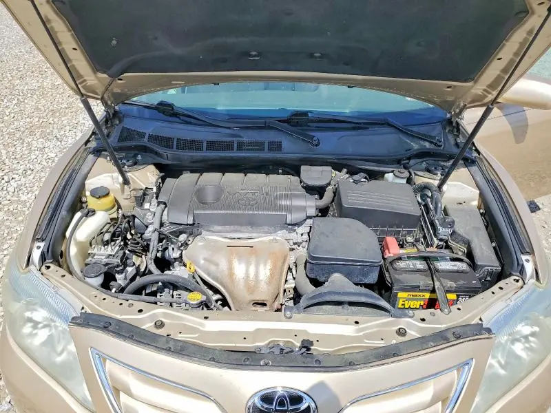 2011 TOYOTA CAMRY LE  