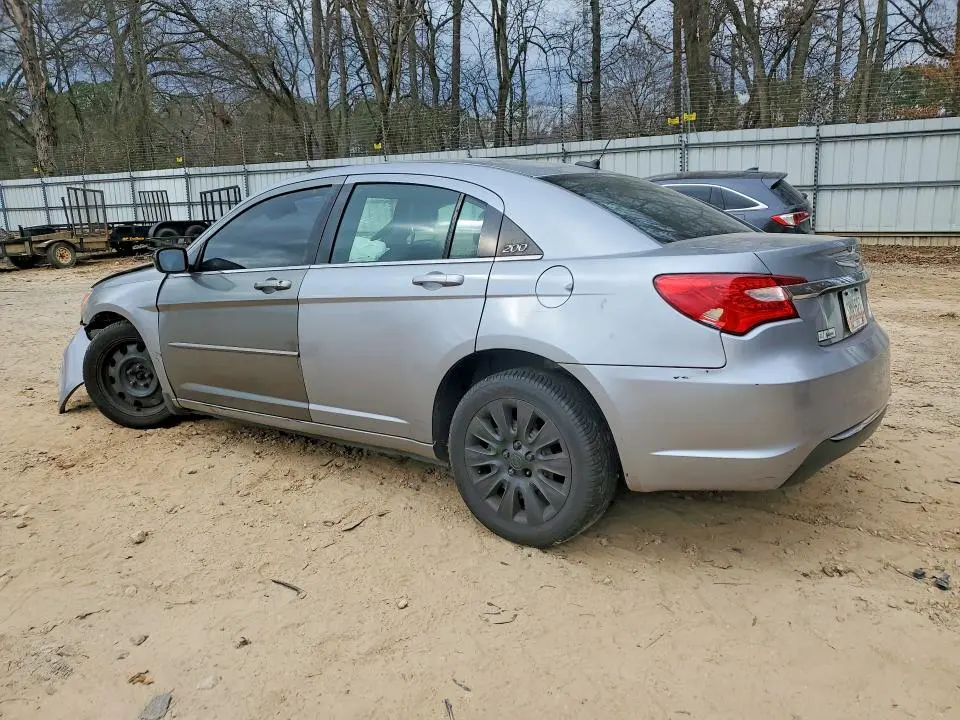 2013 CHRYSLER 200 LX  