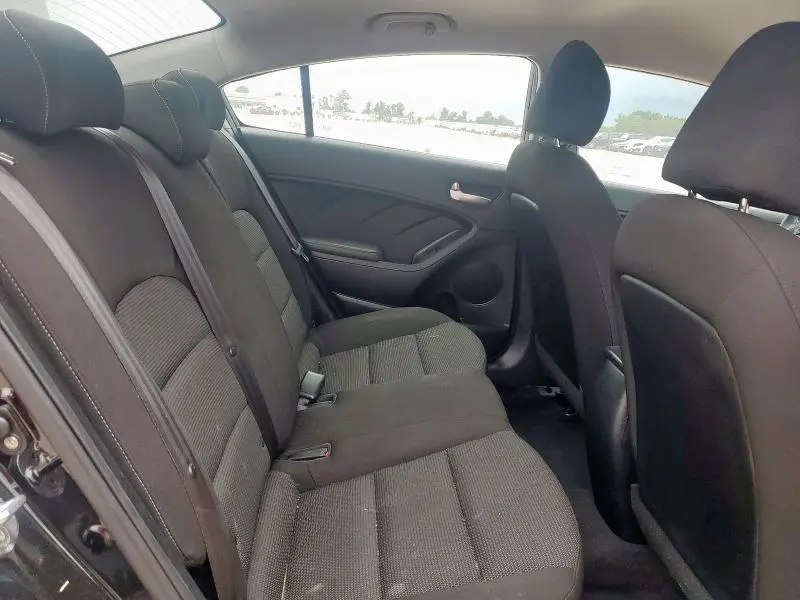 2017 KIA FORTE LX  
