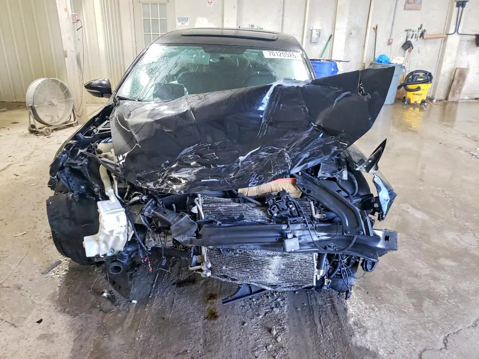 2016 VOLKSWAGEN PASSAT SE  