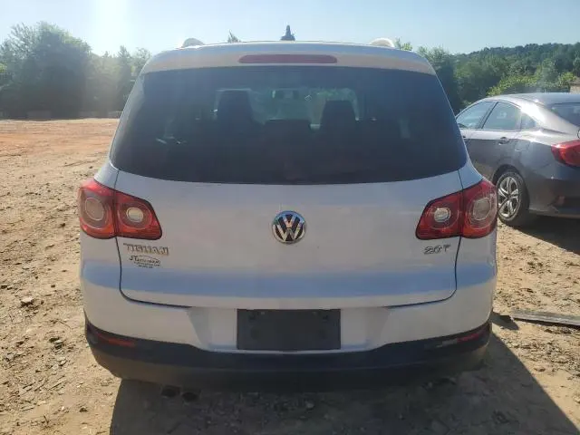 2011 VOLKSWAGEN TIGUAN S  