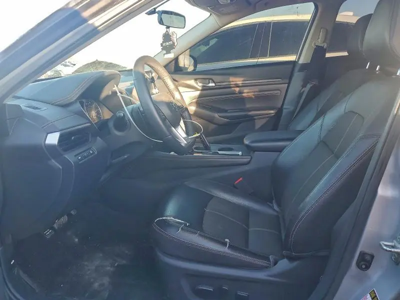 2019 NISSAN ALTIMA SR  