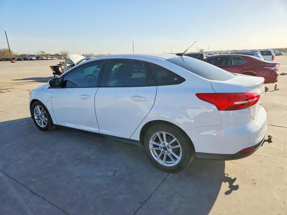 2015 FORD FOCUS SE  