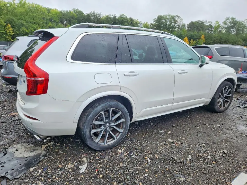 2016 VOLVO XC90 T6  