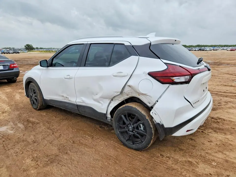 2023 NISSAN KICKS SV  