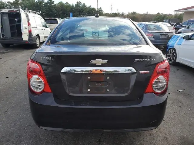 2016 CHEVROLET SONIC LT  