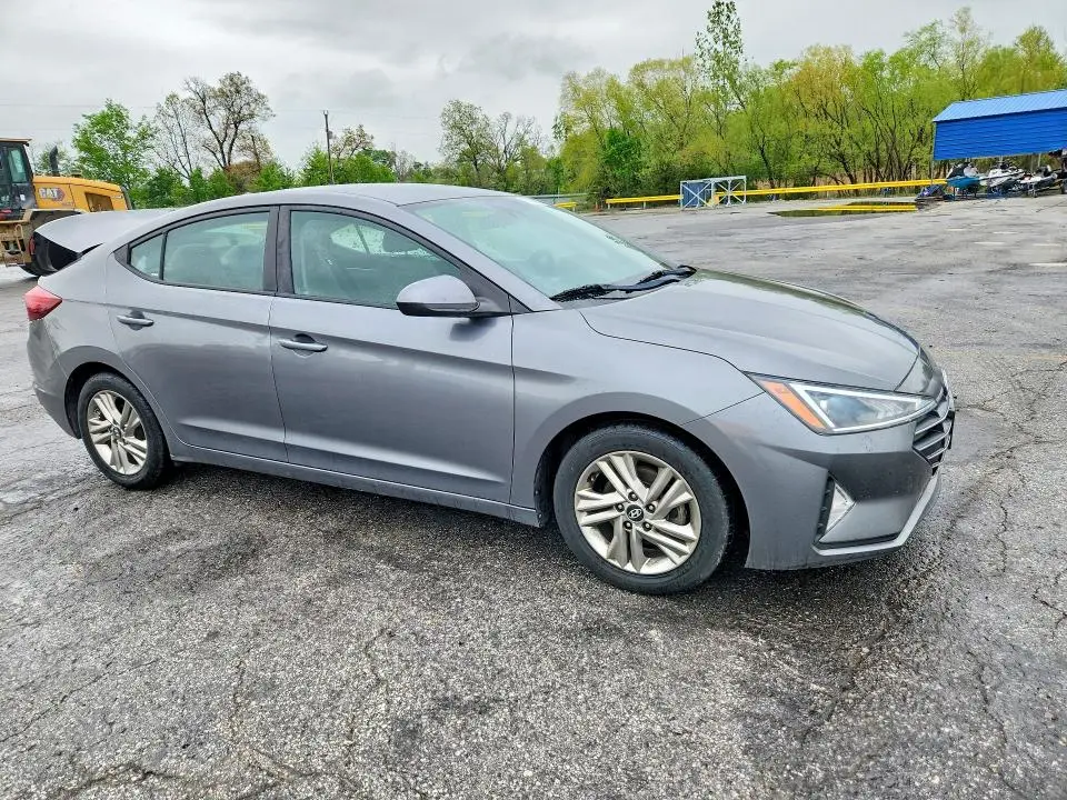 2019 HYUNDAI ELANTRA SEL  