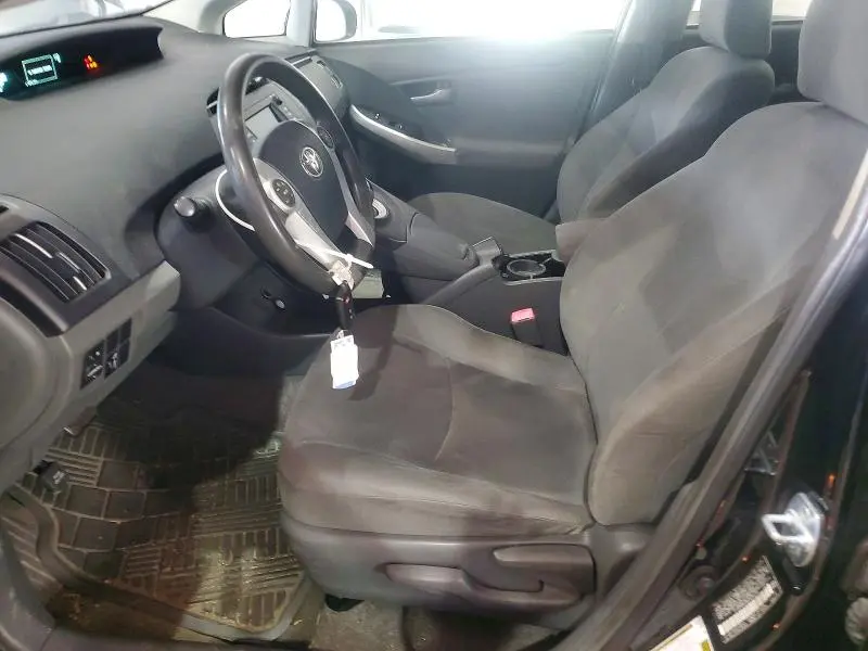2010 TOYOTA PRIUS III  