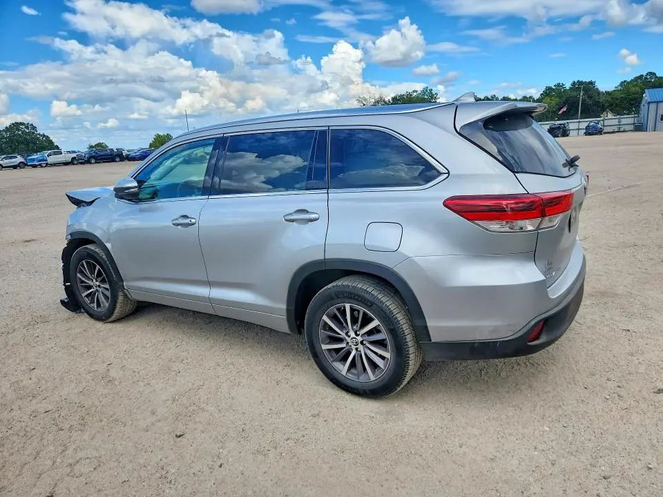 2018 TOYOTA HIGHLANDER XLE  