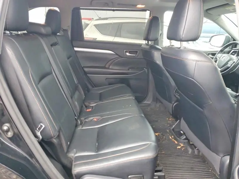 2016 TOYOTA HIGHLANDER XLE  