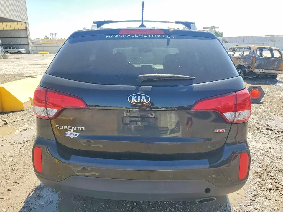 2015 KIA SORENTO LX  