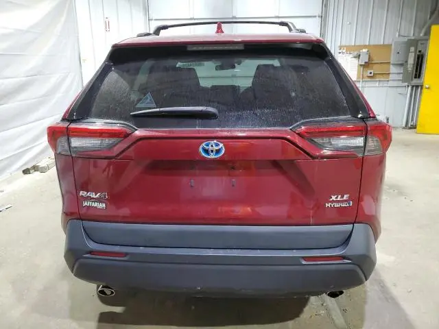 2021 TOYOTA RAV4 XLE  