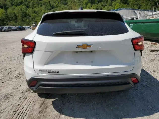 2024 CHEVROLET TRAX LS  