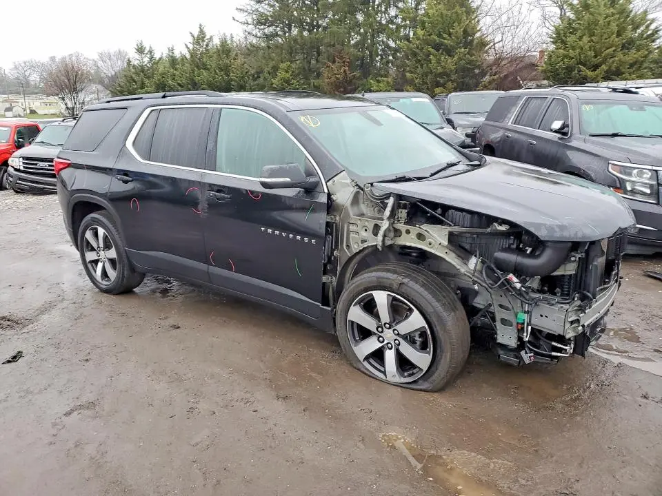 2021 CHEVROLET TRAVERSE LT  