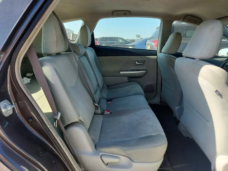 2014 TOYOTA PRIUS V TWO  