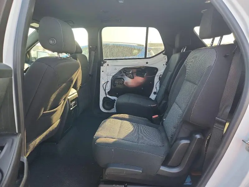 2023 CHEVROLET TRAVERSE LT  