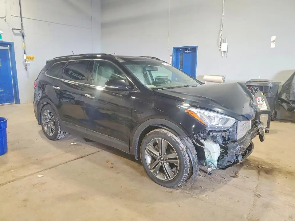 2016 HYUNDAI SANTA FE SE  