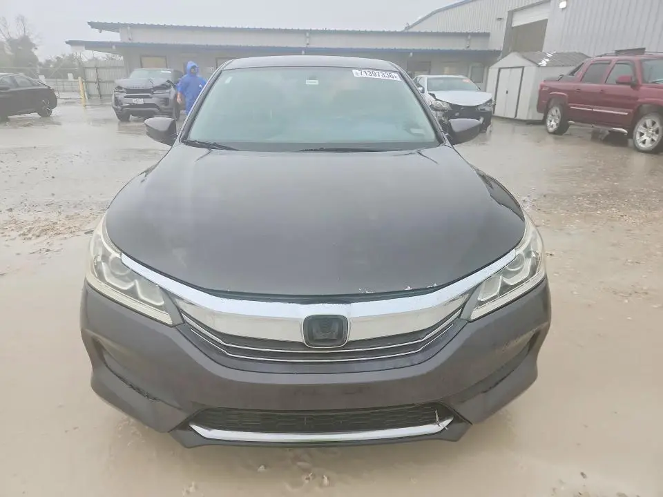 2017 HONDA ACCORD LX  
