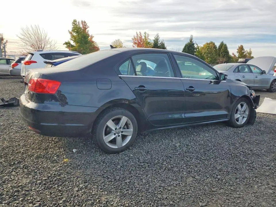 2013 VOLKSWAGEN JETTA TDI  