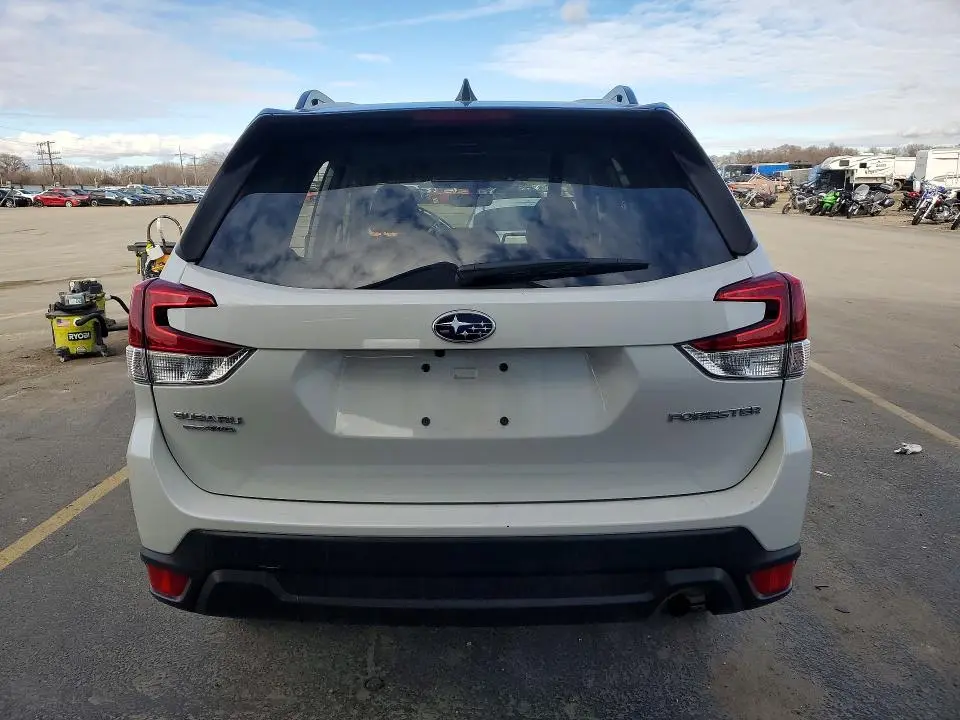 2024 SUBARU FORESTER PREMIUM  