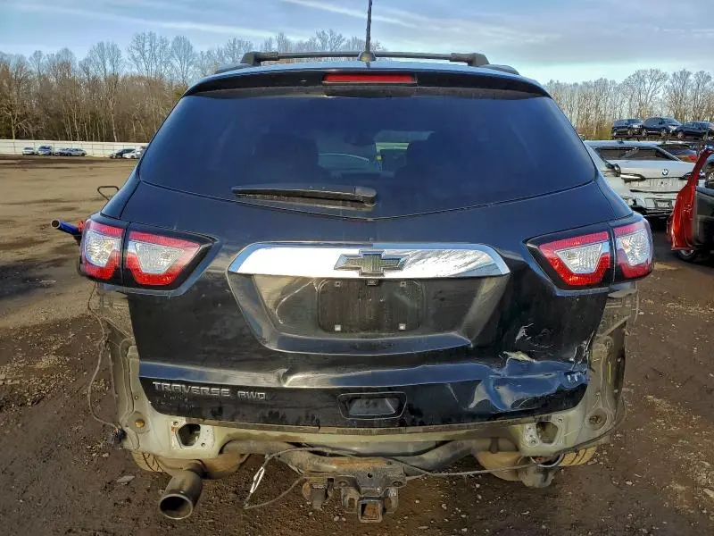 2017 CHEVROLET TRAVERSE LT  