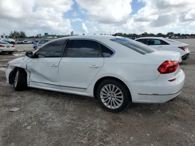 2016 VOLKSWAGEN PASSAT SE  