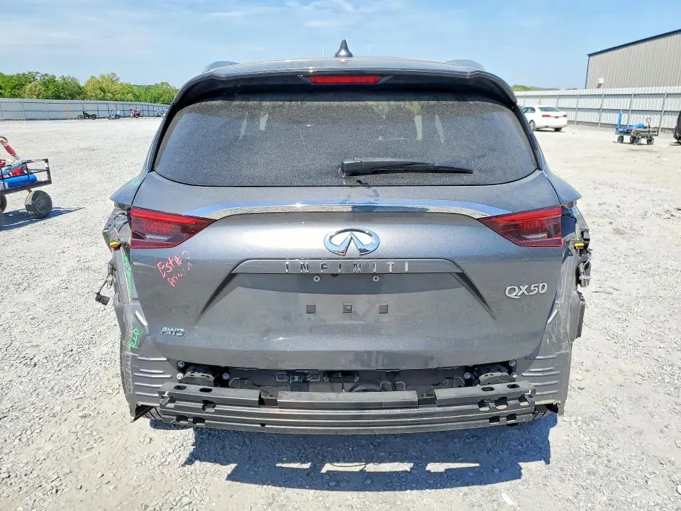 2021 INFINITI QX50 LUXE  