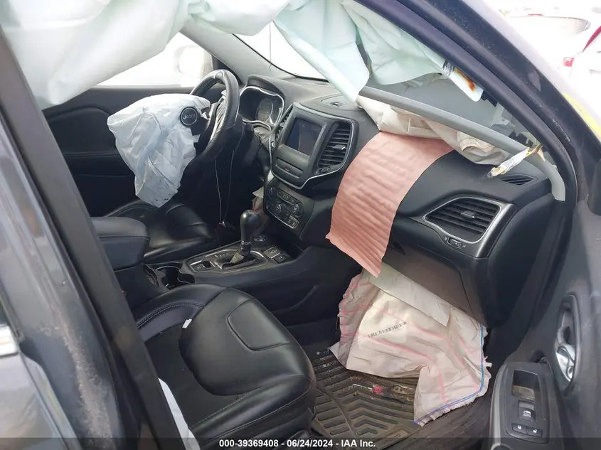 2019 JEEP CHEROKEE LATITUDE PLUS 4X4