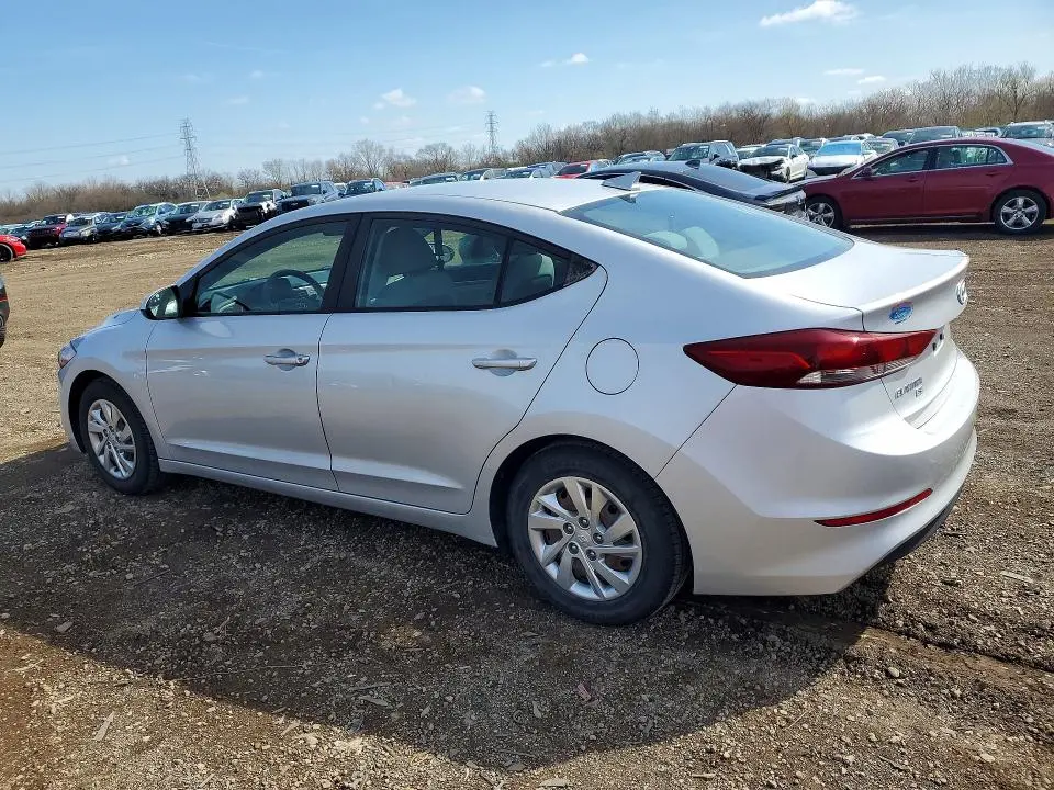 2017 HYUNDAI ELANTRA SE  