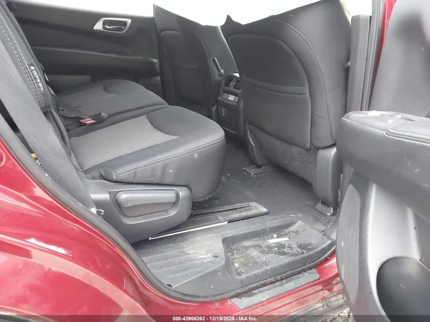 2018 NISSAN PATHFINDER S