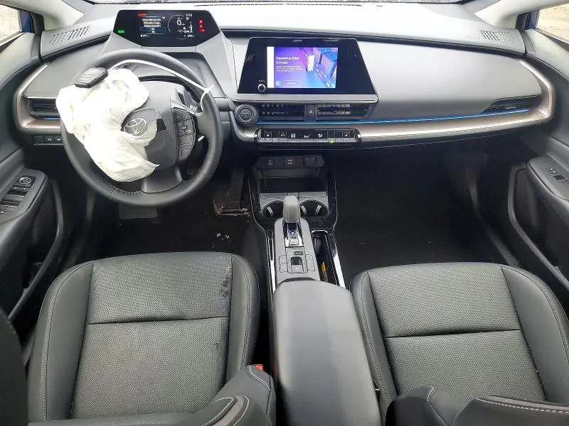 2024 TOYOTA PRIUS XLE  