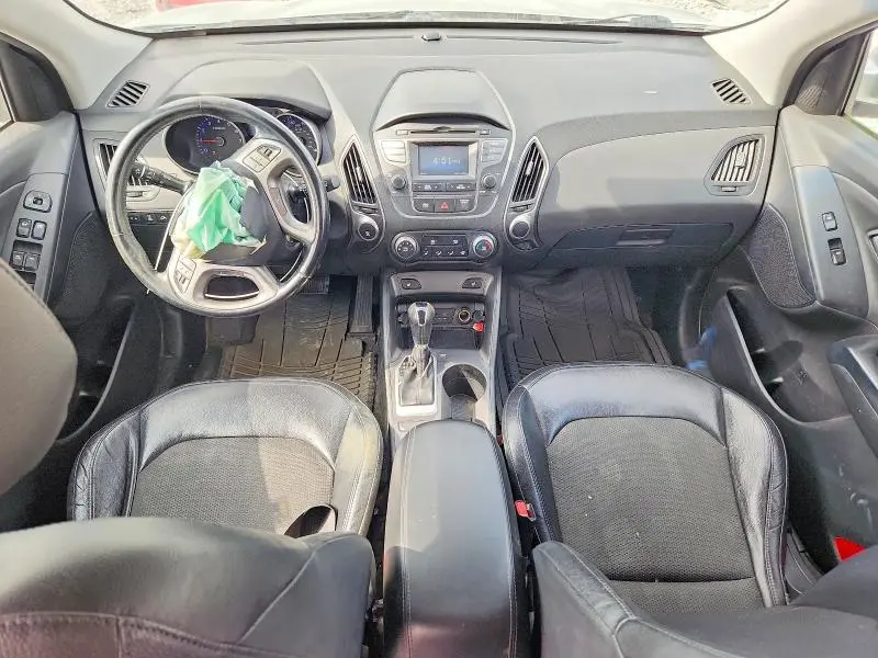 2015 HYUNDAI TUCSON SE  