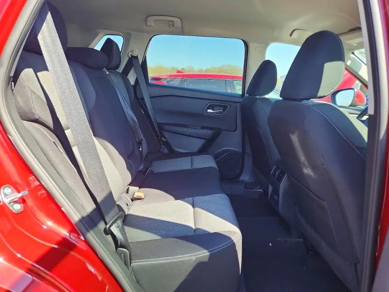 2024 NISSAN ROGUE SV ** R & D * PRI FLEET **