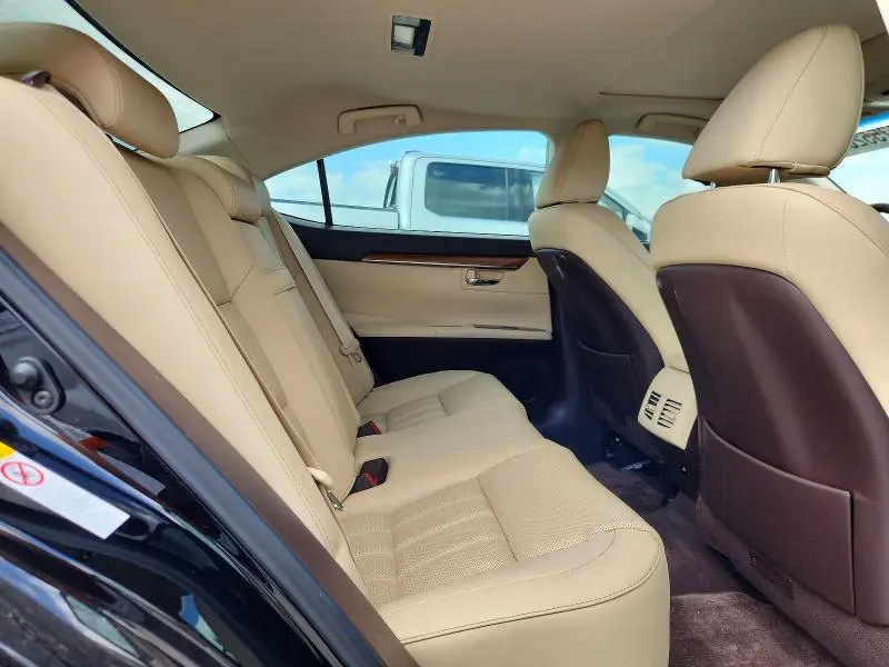 2018 LEXUS ES 300H  