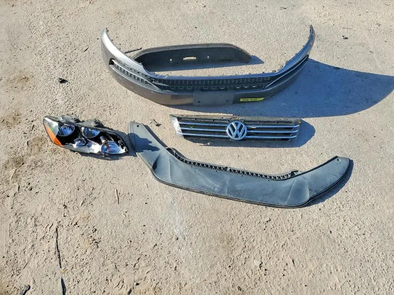 2014 VOLKSWAGEN PASSAT S  