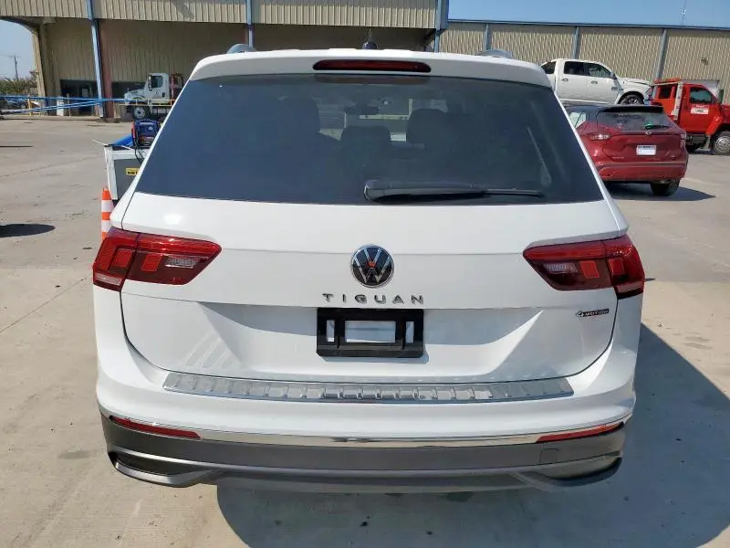 2024 VOLKSWAGEN TIGUAN SE  
