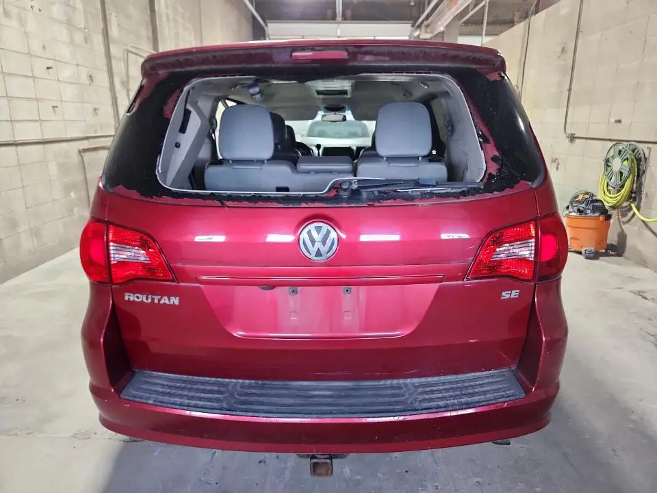 2014 VOLKSWAGEN ROUTAN SE  