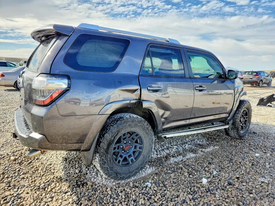 2015 TOYOTA 4RUNNER SR5  