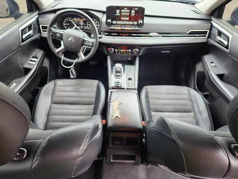 2022 MITSUBISHI OUTLANDER SE  