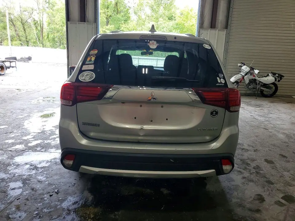 2018 MITSUBISHI OUTLANDER SE  