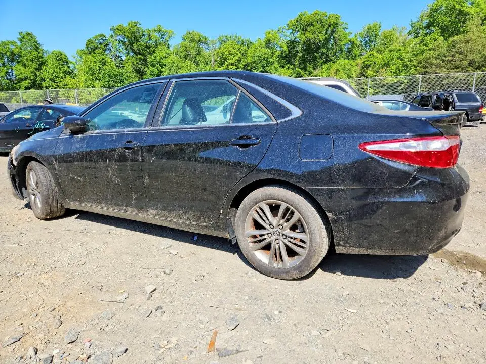 2015 TOYOTA CAMRY SE  