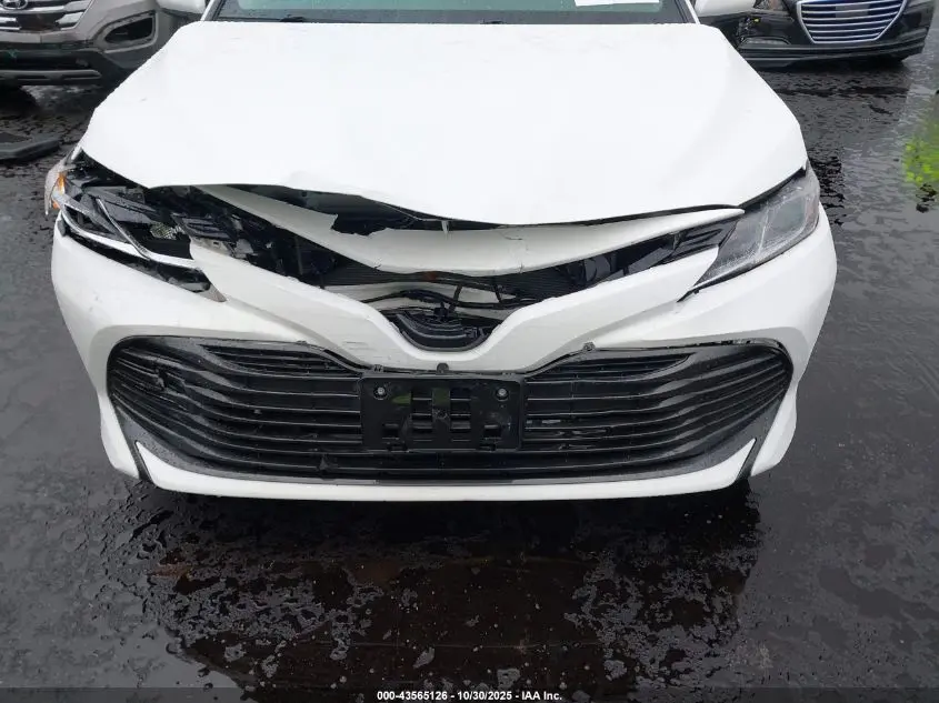 2018 TOYOTA CAMRY LE