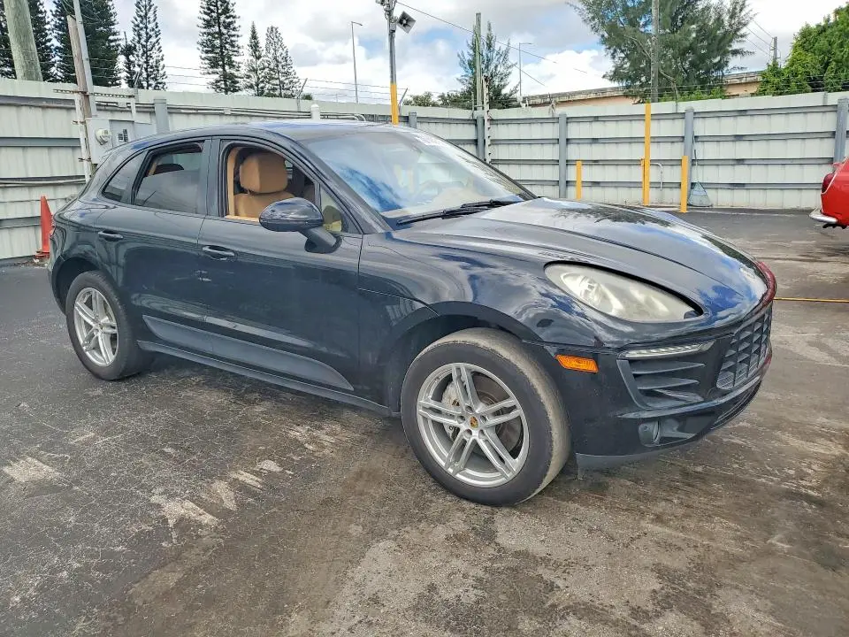 2015 PORSCHE MACAN S  