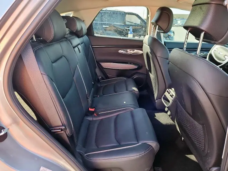 2022 GENESIS GV70 BASE  