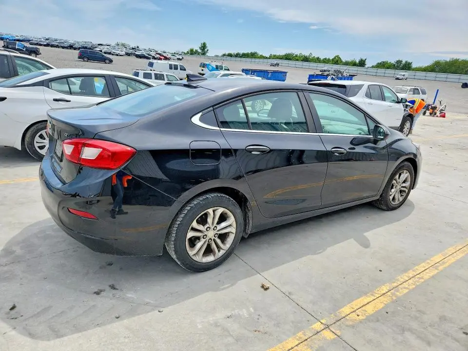 2019 CHEVROLET CRUZE LT  
