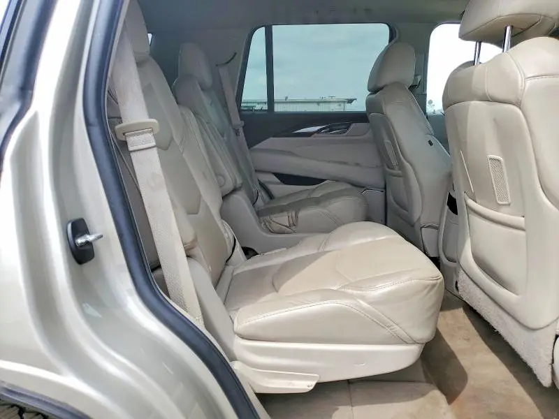 2017 CADILLAC ESCALADE LUXURY  