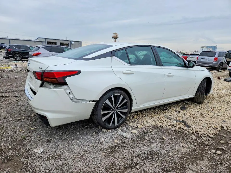 2020 NISSAN ALTIMA SR  
