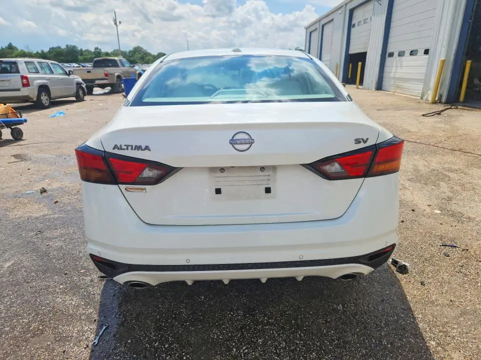 2024 NISSAN ALTIMA SV  