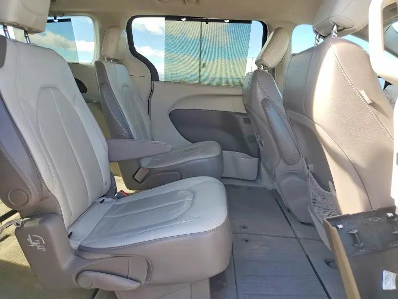 2017 CHRYSLER PACIFICA TOURING L  